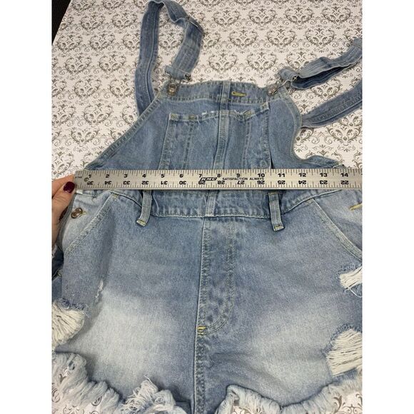 Women's WE‎ THE FREE People Size 24 Denim Jean Overall Shorts Destroyed - Picture 7 of 8